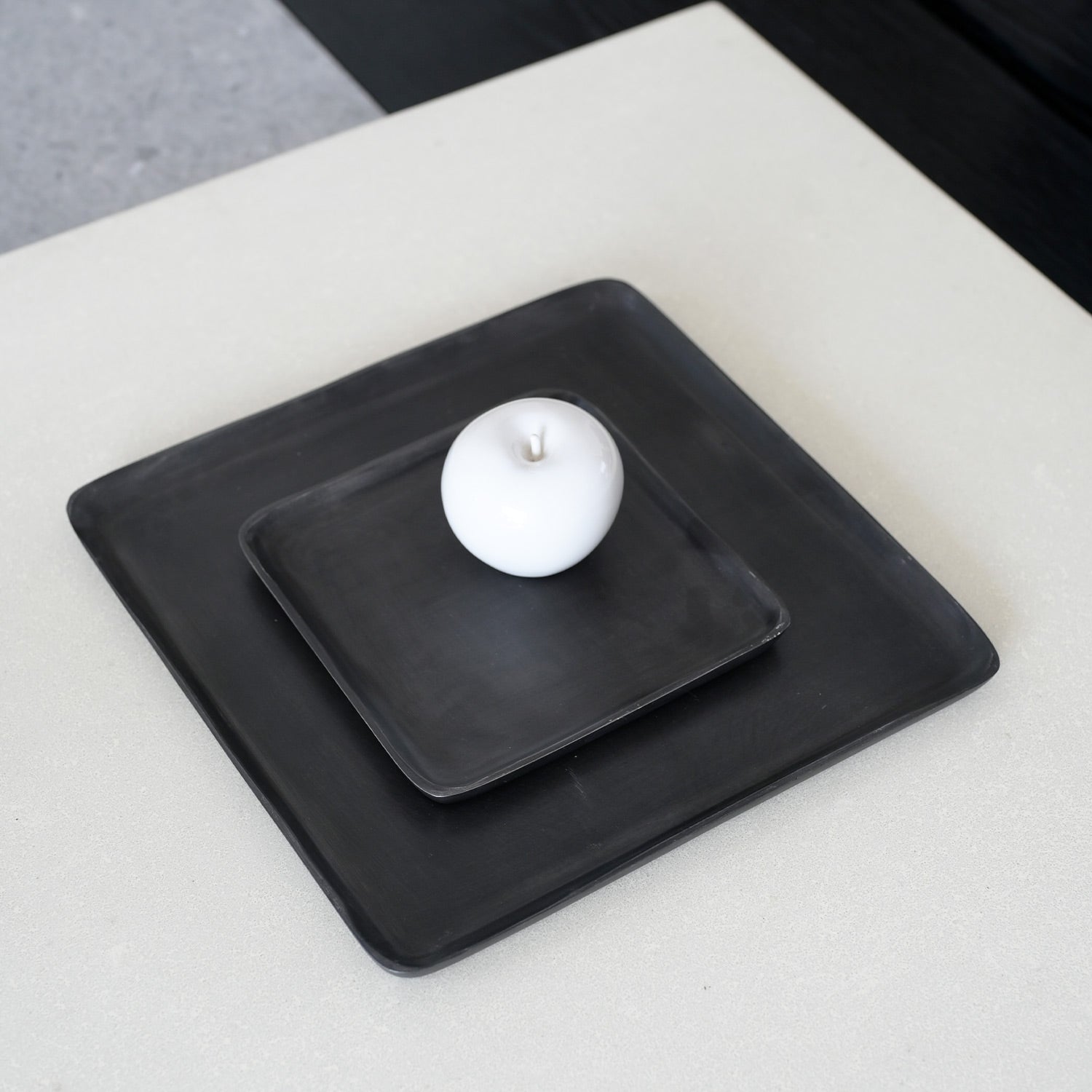 Square Plate - Uma Black