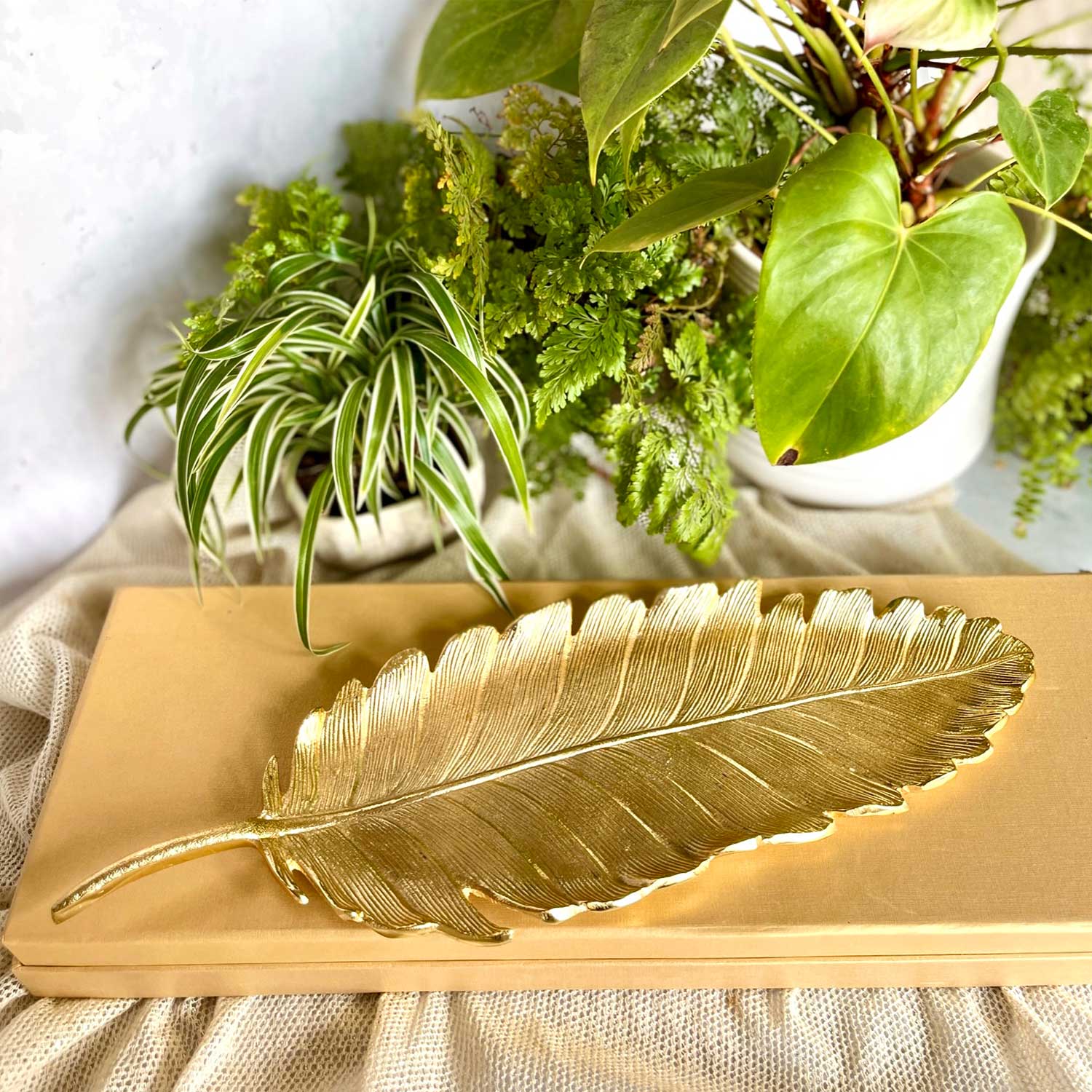 Large Willow Leaf Tray